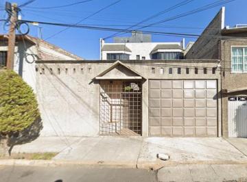 Casa de 4 habitaciones, Nezahualcóyotl · Casa en Venta en Tacubaya #242
