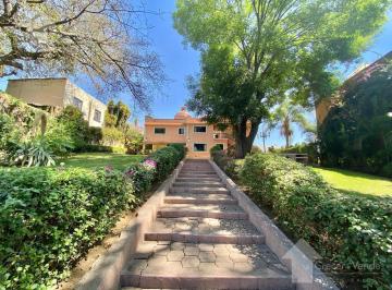 Casa · 640m² · 9 Recámaras · 10 Estacionamientos · Casa en Venta en Cuernavaca Para Desarrollo, Constructores