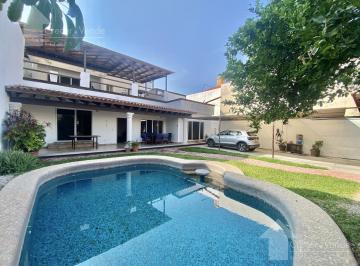 Casa · 538m² · 4 Recámaras · 2 Estacionamientos · Casa en Junto Al Río Al Sur de Cuernavaca y 2 Deptos
