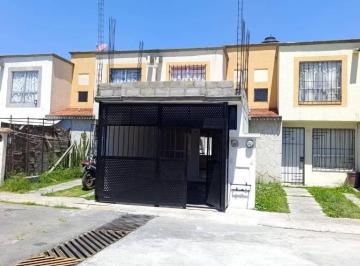 Casa · 63m² · 2 Recámaras · 1 Estacionamiento · Casa en Venta Toluca
