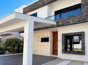 Casa · 356m² · 4 Recámaras · 3 Estacionamientos · Casa en Venta Lagos del Sol