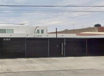 Casa de 4 habitaciones, Zapopan · Casa en Venta en Colonia La Calma, Zapopan, Jalisco