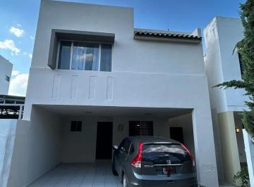 1 · Casa en Renta en Cumbres San Agustin