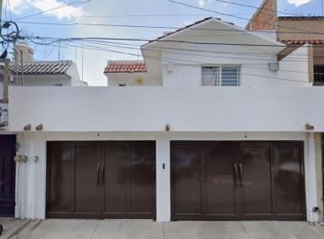 Casa de 3 habitaciones, León · Casa en Venta en Colonia Real Providencia, León, Guanajuato