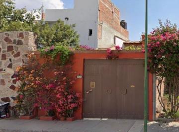 Casa de 4 habitaciones, San Miguel de Allende · Casa en Venta en Colonia Insurgentes, San Miguel de Allende, Guanajuato