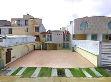 Casa de 6 habitaciones, Naucalpan de Juárez · Casa en Paseos del Bosque