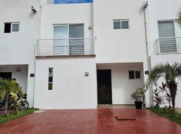 Casa · 114m² · 3 Recámaras · 2 Estacionamientos · Casa Amueblada en Venta | Izamal Residencial – Zona Sur Cancún