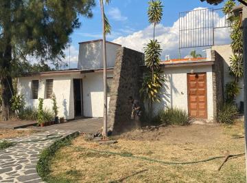 Se vende hermosa casa estilo bungalow con amplio terreno cuenta con todos los se · Se Vende Casa con Terreno, Hermosa Casa a Dos Cuadras del (Balneario Agua Hedio