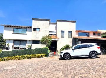 Casa en condominio · 600m² · 4 Recámaras · 7 Estacionamientos · Casa en Venta Club de Golf Los Encinos Ubicado en El Kilómetro 44.5 de La Carretera Mexico - Toluca, L