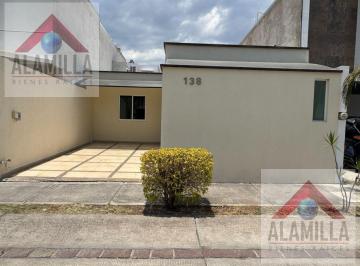 Casa · 120m² · 2 Recámaras · 1 Estacionamiento · Punta del Este en Una Planta