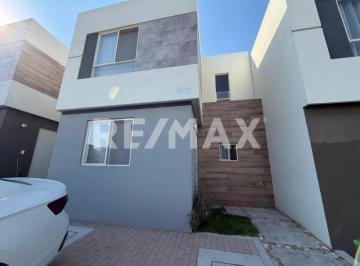 Casa en condominio · 3 Recámaras · 2 Estacionamientos · Casa en Renta Rincones del Marqués - (4)
