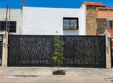 Casa de 3 habitaciones, Zapopan · Casa en Venta La Calma
