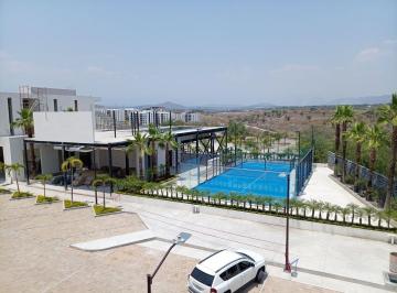 Casa de 3 habitaciones, Xochitepec · Casas con Roof Garden con Jacuzzi, Alberca, Club Social, Gimnasio