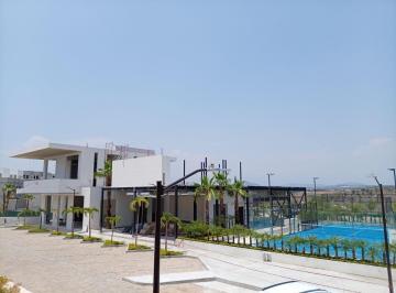 Casa de 3 habitaciones, Xochitepec · Casas con Roof Garden con Jacuzzi, Alberca, Club Social, Gimnasio