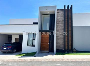 Casa de 3 habitaciones, El Marqués · Vendo Casa en Privada de Zibata de Estilo Moderno y de Gran Gusto 3 Recamaras 4 Baños 2 Autos