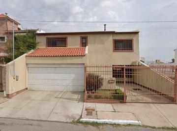 Casa de 3 habitaciones, Chihuahua · Casa en Venta, Colonia Quintas del Sol, por Remate, Excelente Oportunidad