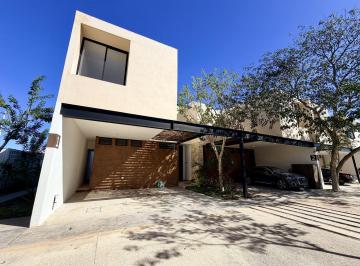 Casa · 205m² · 2 Recámaras · 2 Estacionamientos · Casa en Temozón Norte