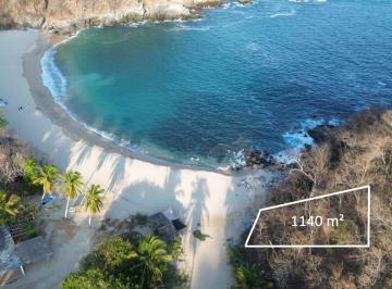 Terreno / Lote , San Pedro Pochutla · Terreno Frente a La Playa en Venta en Playa La Boquilla de 1140 m²