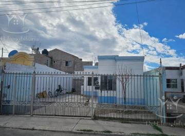 Casa · 46m² · 2 Recámaras · 1 Estacionamiento · Casa en Paseos del Camino Real