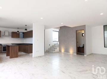 Casa · 227m² · 4 Recámaras · 2 Estacionamientos · Casa Nueva en Venta 4 Recámaras Roof Garden Lomas de Angelópolis III Puebla.