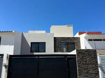 Casa en condominio de 3 habitaciones, Querétaro · Casa en Venta en Qro Milenio III
