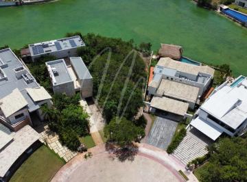 Terreno / Lote · 976m² · Terreno en Venta en Cancun, Lagos del Sol