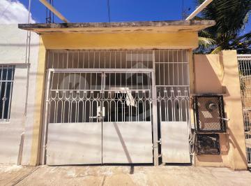 Casa de 2 habitaciones, Benito Juárez · Venta Casa Sobre Av en Cancun Quintana Roo