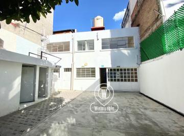 Casa uso de suelo · 398m² · 9 Recámaras · 2 Estacionamientos · Casa con Uso de Suelo en Merced Gomez