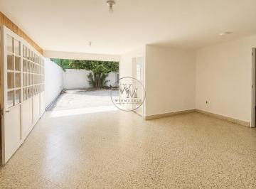 Casa uso de suelo · 250m² · 9 Recámaras · 3 Estacionamientos · Casa con Uso de Suelo en Merced Gomez