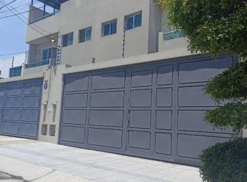 Casa de 4 habitaciones, Zapopan · Casa en Venta en Prados Tepeyac