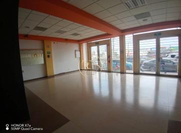 Local comercial · 90m² · 1 Recámara · 2 Estacionamientos · Local en Renta Eje Cloutier Alamos Celaya