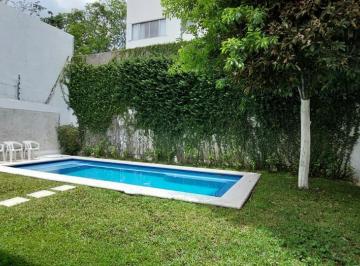 Casa · 305m² · 3 Recámaras · 2 Estacionamientos · Casa en Venta de 3 Recamaras en Zona Centro