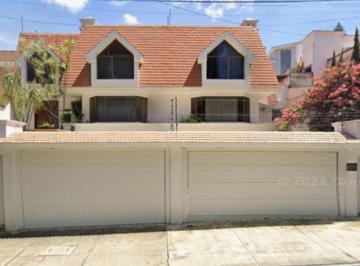 Casa de 6 habitaciones, Zapopan · Casa de Venta en Jalisco Zapopan Av Naciones Unidas Lomas Real