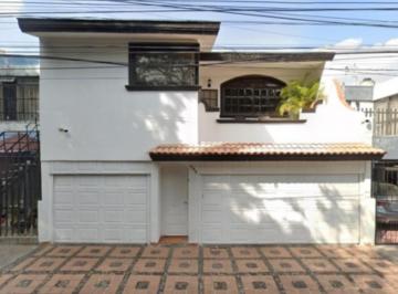 Casa de 7 habitaciones, Zapopan · Casa en Venta en Jalisco Zapopan Av Cerro Gordo Las Aguilas