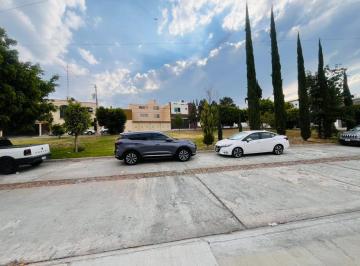 Casa · 210m² · 4 Recámaras · 2 Estacionamientos · Casa en Venta en Rinconada de Los Andes