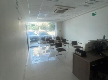 Oficina de 13 habitaciones, Monterrey · Cosultorios / Oficinas