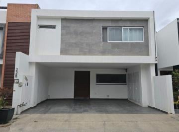 Casa de 3 habitaciones, León · Casa con 182 m² Superficie de Terreno y 3 Recámaras en Venta en Residencial Sierra Nogal