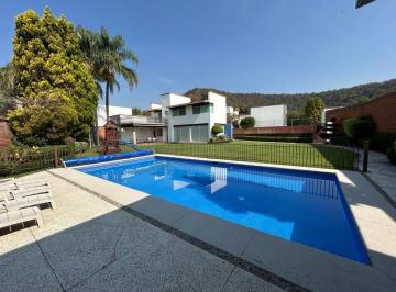 Casa en condominio de 4 habitaciones, Cuernavaca · Preciosa Casa en Condominio en Cuernavaca - La Herradura