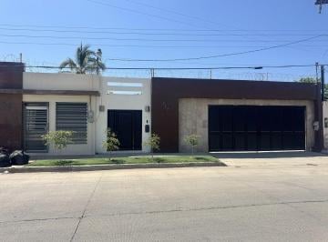 ddefb51ee38ec69eefdd81bf593be8742aa52e273550c4de6a52e09f8ff942a8 · Casa Bellavista Amueblada