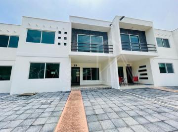 Casa en condominio · 140m² · 3 Recámaras · 2 Estacionamientos · Casa en Condominio en Venta en La Zona Centro de Jiutepec