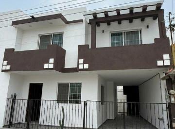 Casa · 159m² · 3 Recámaras · 1 Estacionamiento · Casa en Gustavo Diaz Ordaz