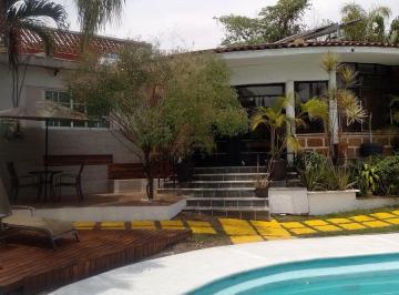 Quinta de 12 habitaciones, Cuernavaca · Quinta con 12 Recámaras en Venta, 1317 m² Superficie de Terreno en Chipitlan