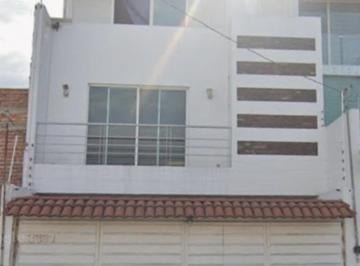 Casa de 5 habitaciones, San Pedro Tlaquepaque · Casa de Venta en Jalisco San Pedro Tlaquepaque Batalla de Zacatecas El Tepatio