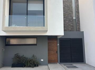 Casa · 150m² · 3 Recámaras · 2 Estacionamientos · Casa en Querétaro