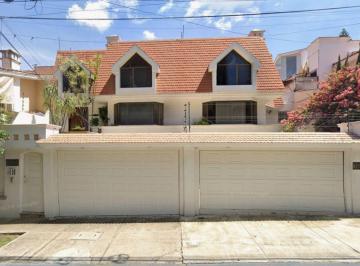 Casa de 4 habitaciones, Zapopan · Casa en Venta en Av Naciones Unidas, Loma Real Zapopan Jalisco.