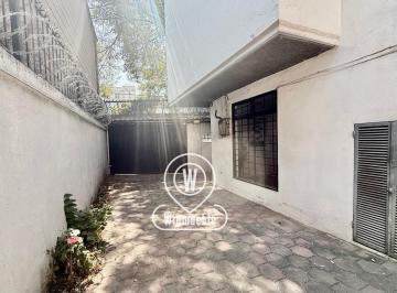 Casa uso de suelo · 299m² · 8 Recámaras · 2 Estacionamientos · Casa con Uso de Suelo, Col. Ciudad de Los Deportes