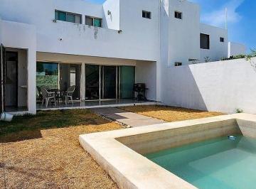 Casa de 3 habitaciones, Mérida · Casa Amueblada y Equipada con Alberca en Montecristo