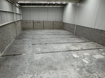 Bodega comercial de 2 habitaciones, León · Bodega de 500 m² en Closter con Rampa de Carga y Descarga Zona Industrial