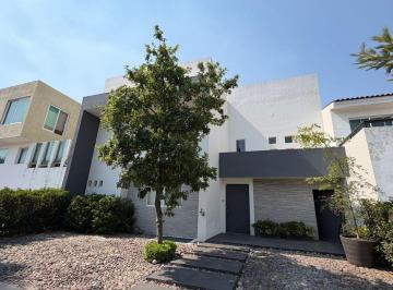 Casa en condominio de 3 habitaciones, Zapopan · Hermosa Casa en Parque Virreyes