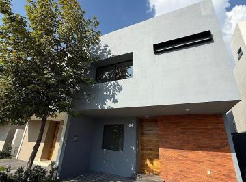Casa en condominio de 3 habitaciones, Zapopan · Casa en Venta Para Inversionistas Dentro de Coto en Parques Vallarta